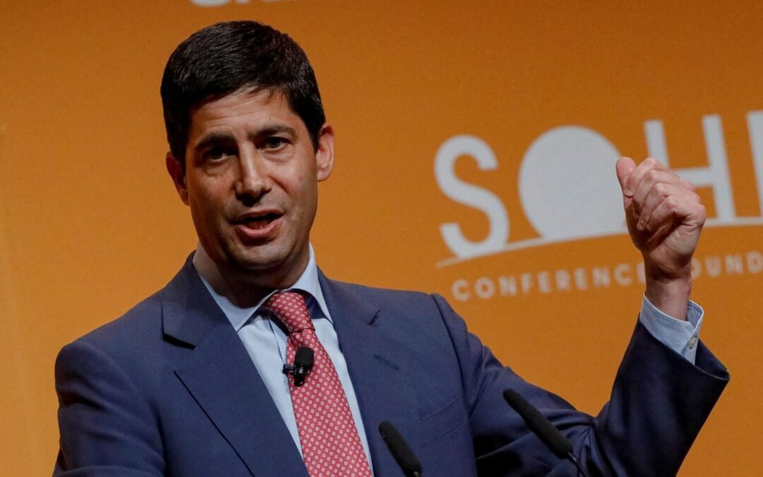 Chi è Kevin Warsh, il nuovo presidente della Fed appena nominato da Trump