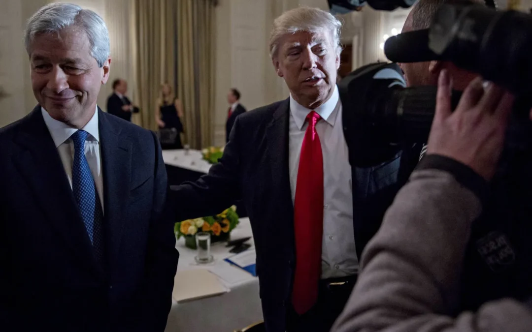 Trump: causa per 5 miliardi a JPMorgan per “debanking politico”