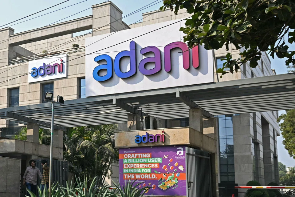 Adani punta 100 miliardi sull’IA: l’India costruisce l’infrastruttura digitale del futuro