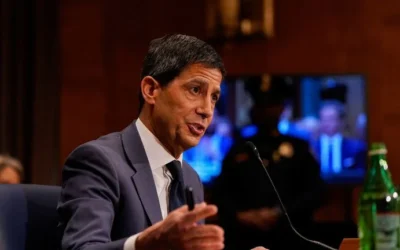 Audizione di fuoco per Kevin Warsh: scontro al Senato sul futuro della Fed tra pressioni di Trump e asset milionari