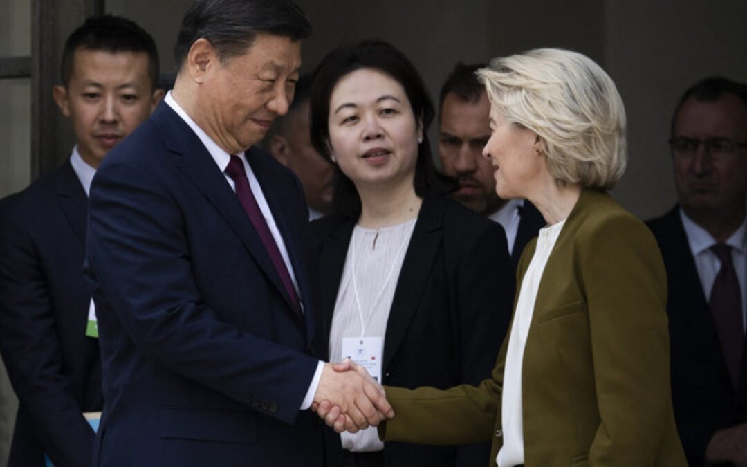 Il 68% delle aziende europee resta o si espande in Cina: il sondaggio che smentisce il “de-risking” di Bruxelles