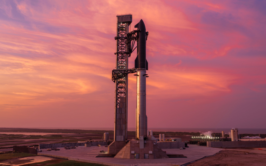 Starship centra tutti gli obiettivi al tredicesimo volo: SpaceX supera il primo test dopo lo sbarco in Borsa