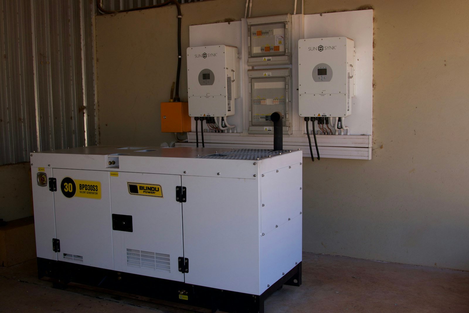 Generatore industriale per la fornitura di energia di backup